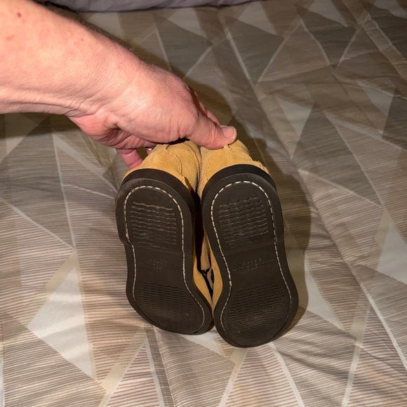 Minnetonka Tan Thunderbird Moccasins with Colorful Embroidery EUC SZ 9 - Picture 6 of 6